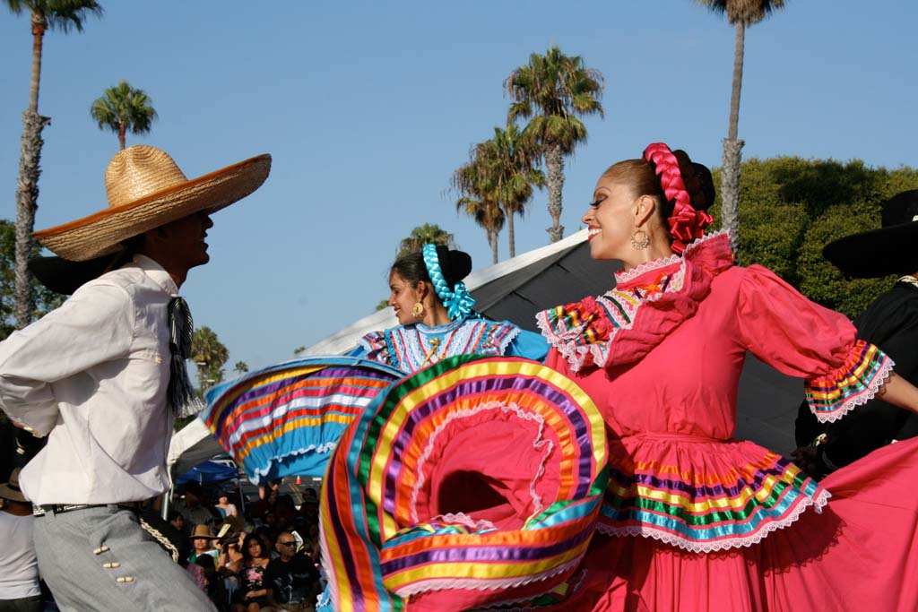 Ballet Folorico Tapitio of Oceanside dancers perform the Tapitio dance. Popular bands and a mariachi group also took to the stage. Photo by Promise Yee
