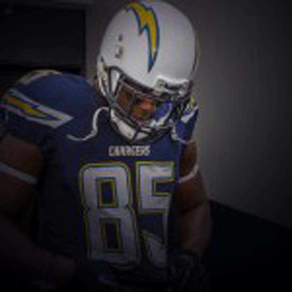 Chargers tight end Antonio Gates (85) prepares to head out on the field for pre-game warm ups at Qualcomm Stadium.