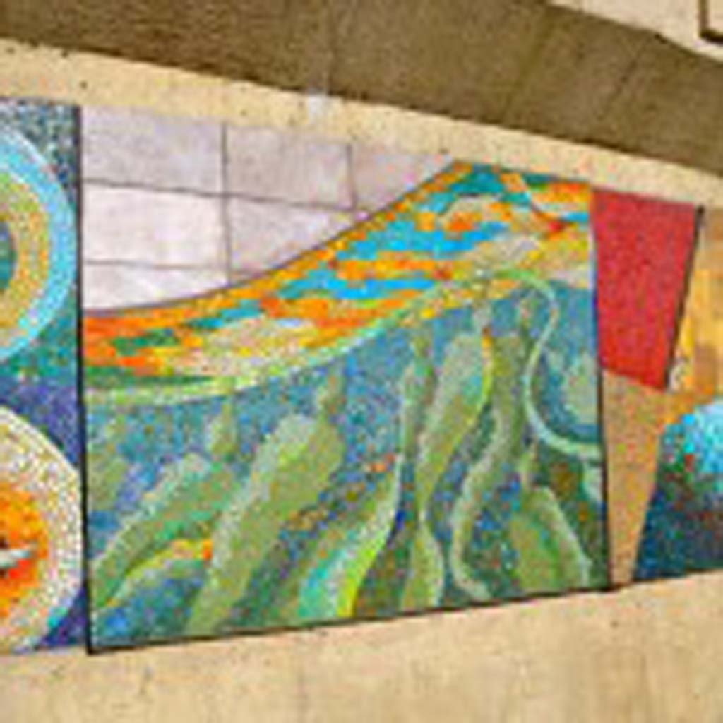 A mural on the Lomas Santa Fe freeway in Solana Beach. Encinitas will consider artwork to offset the visual impact of the Interstate 5 expansion. Photo by Jared Whitlock