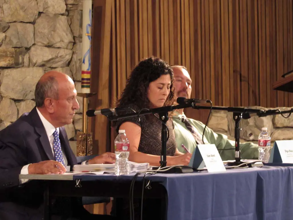 From left: Mayor Sam Abed, Deputy Mayor Olga Diaz and Stephen Siaw discuss their views at a forum put on by the First United Methodist Church on Sept. 30. Photo by Ellen Wright