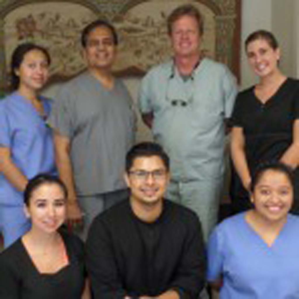 Sun Smile Dental offers early morning and late evening appointments to accommodate busy schedules.