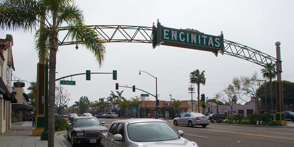 Encinitas Arch. Photo by Vistor7 courtesy of WikiMedia
