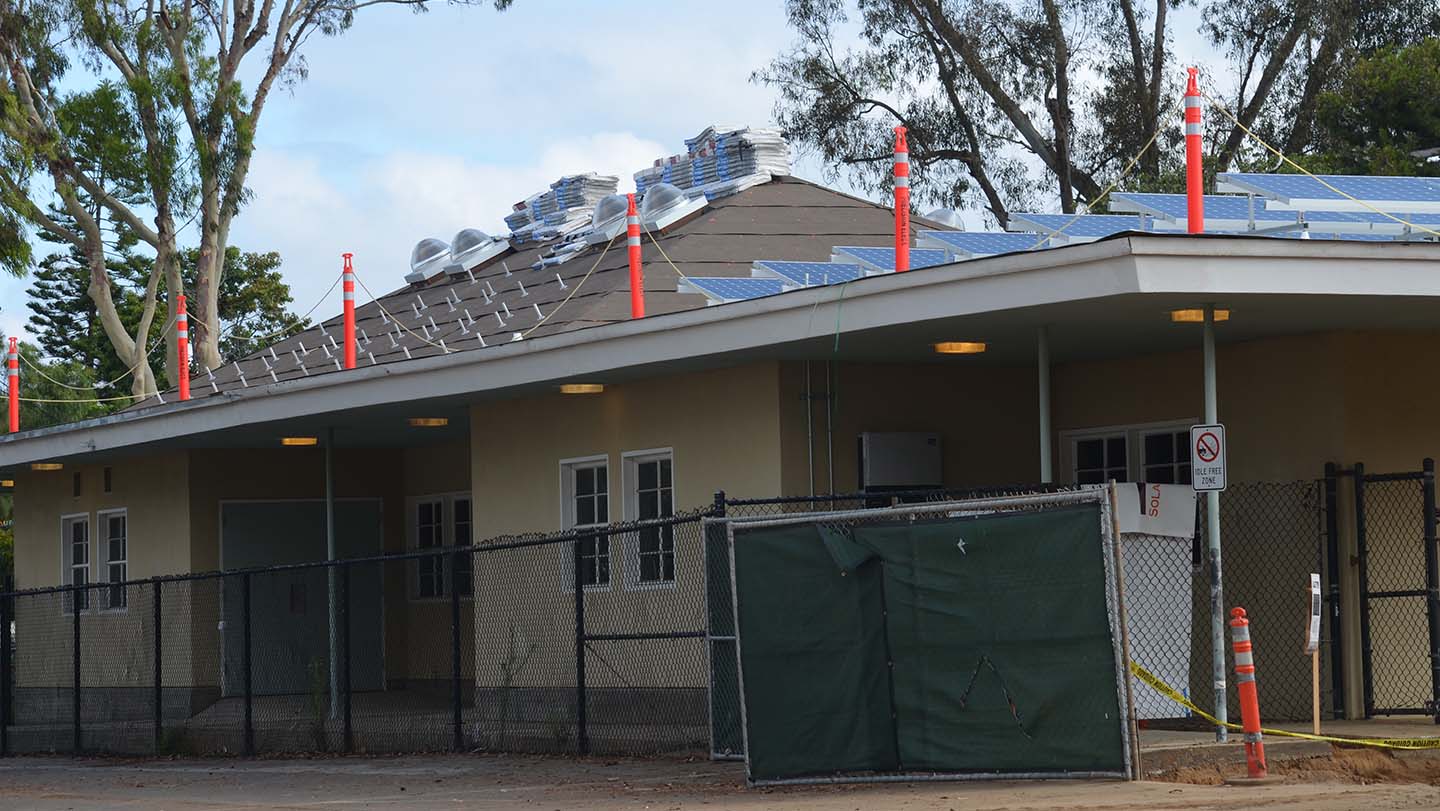 The Encinitas Union School District’s installation of solar panels on it schools continues this summer at Paul Ecke Central Elementary. Photo by Tony Cagala