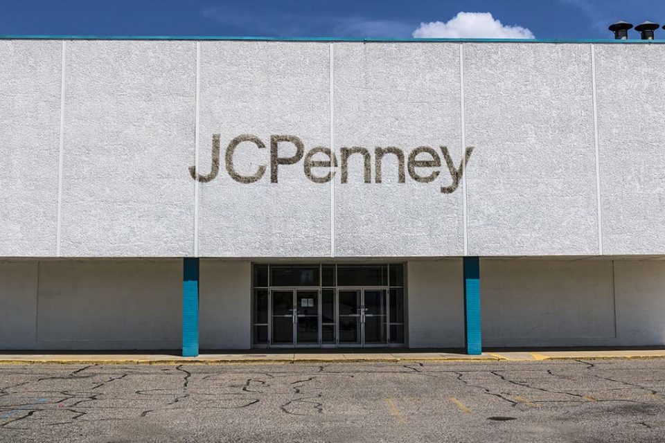 Logansport - Circa August 2017: Recently shuttered J.C. Penney Mall Location. JCPenney is still posting losses but much more profitable than in 2016 IX