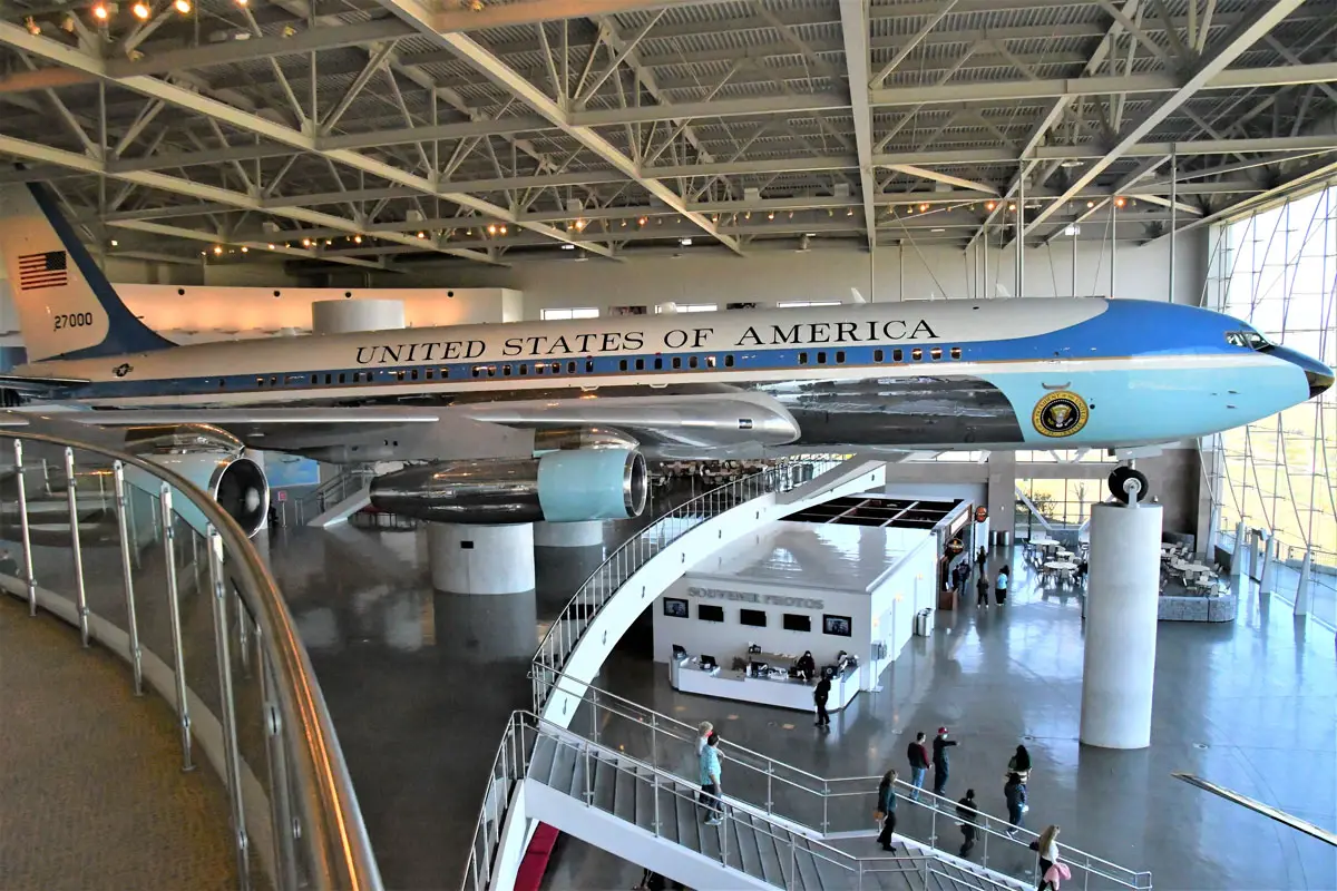 Conejo Valley: This Air Force One, a Boeing 707, on display at the Ronald Reagan Presidential Library & Museum, transported seven presidents from 1973 to 2001. The plane is on loan from the Air Force. The pavilion also showcases President Lyndon Johnson’s helicopter, Marine One.