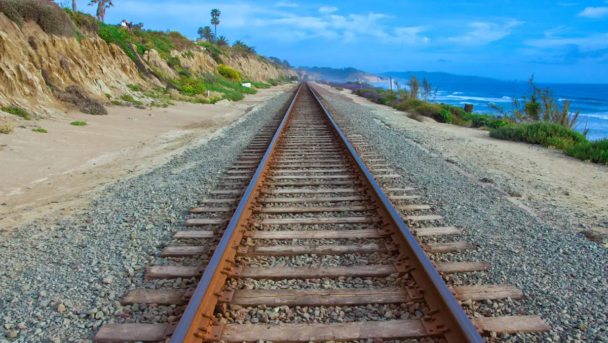 The California Coastal Commission has approved plans to implement stabilization structures along the Del Mar bluffs to help strengthen unstable rail tracks. Photo by Prime Pixel