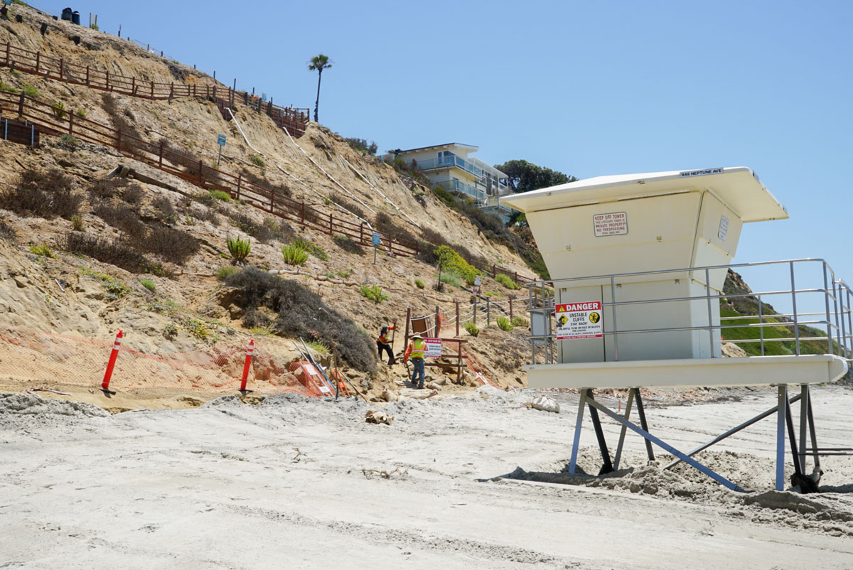 Scripps Beacon's Beach: The city of Encinitas will allow Scripps to install temporary and permanent monitoring equipment at Beacon's Beach. Photo by Anna Opalsky