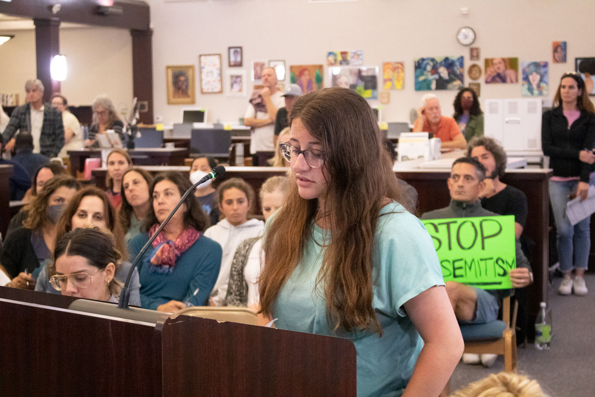 Torrey Pines High School junior Noa Clarstonfeld speaks out against antisemitism at the Oct. 13 meeting of the San Dieguito Union High School District board of trustees. Photo by Laura Place