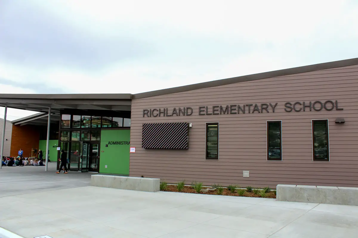 The new Richland Elementary School campus in San Marcos opened to students on Monday as they returned from winter break. Photo by Laura Place