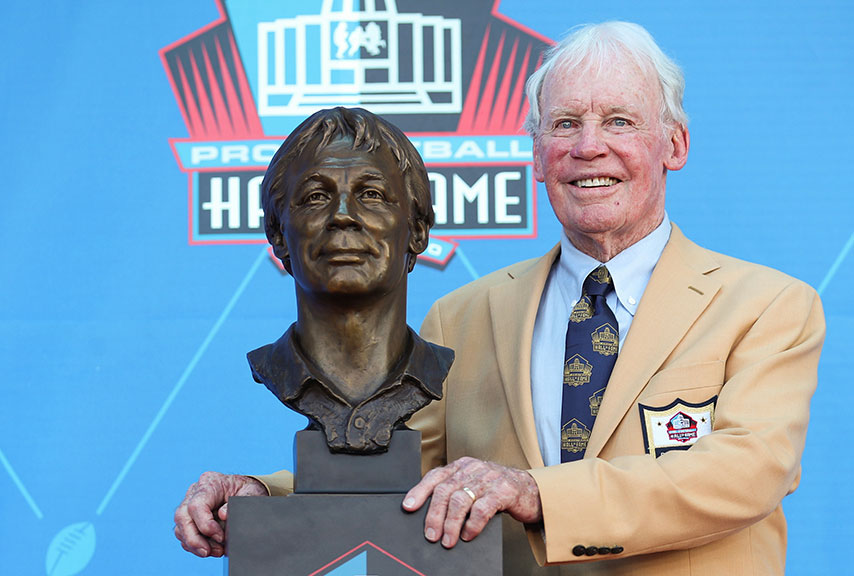 bobby beathard, a former Leucadia resident and the Chargers general manager from 1990 to 1999, passed away last week in his home near Nashville, Tenn. He was 86.
