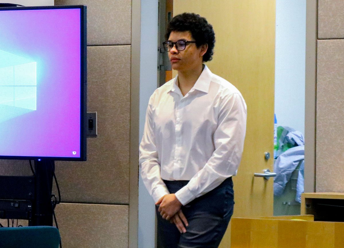 Kellon Razdan, charged with the stabbing death of Aris Keshishian, enters the courtroom on Wednesday for his murder trial in Vista Superior Court. Photo by Laura Place