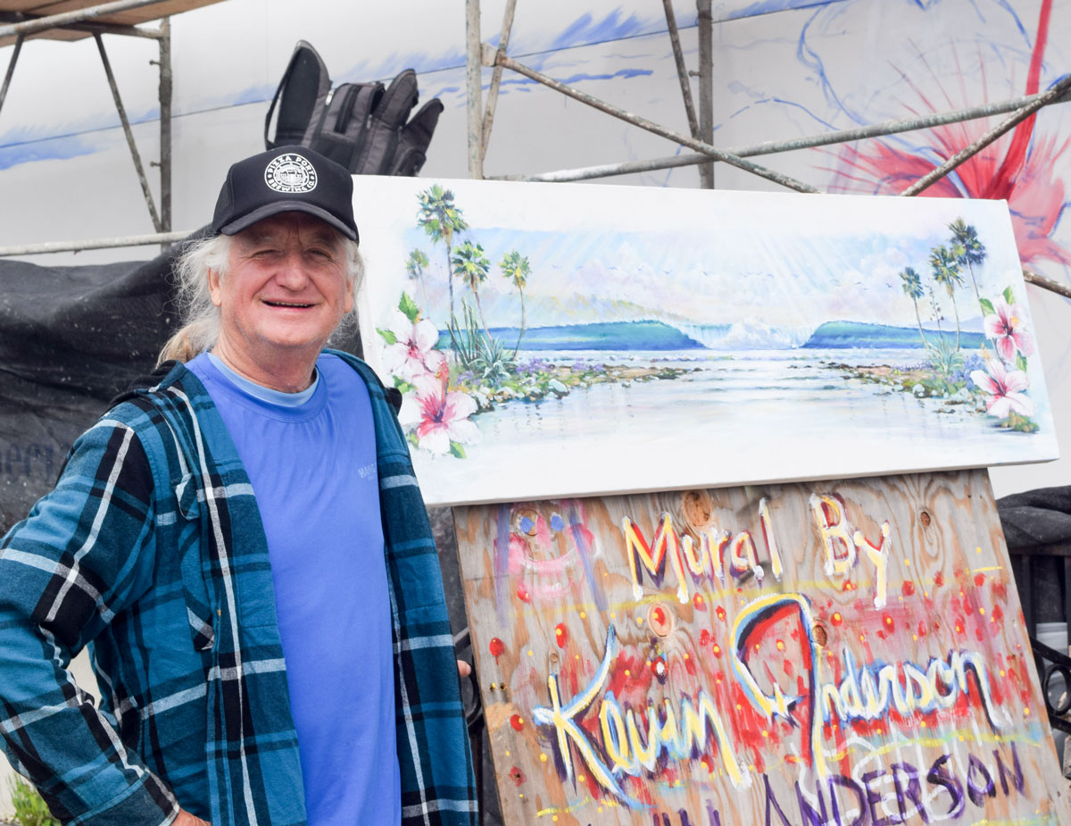 Local artist Kevin Anderson, a longtime friend of Jim Shatto, is working on a 70-foot mural for the new Shatto building on Coast Highway 101 in Leucadia. Photo by Kaila Mellos