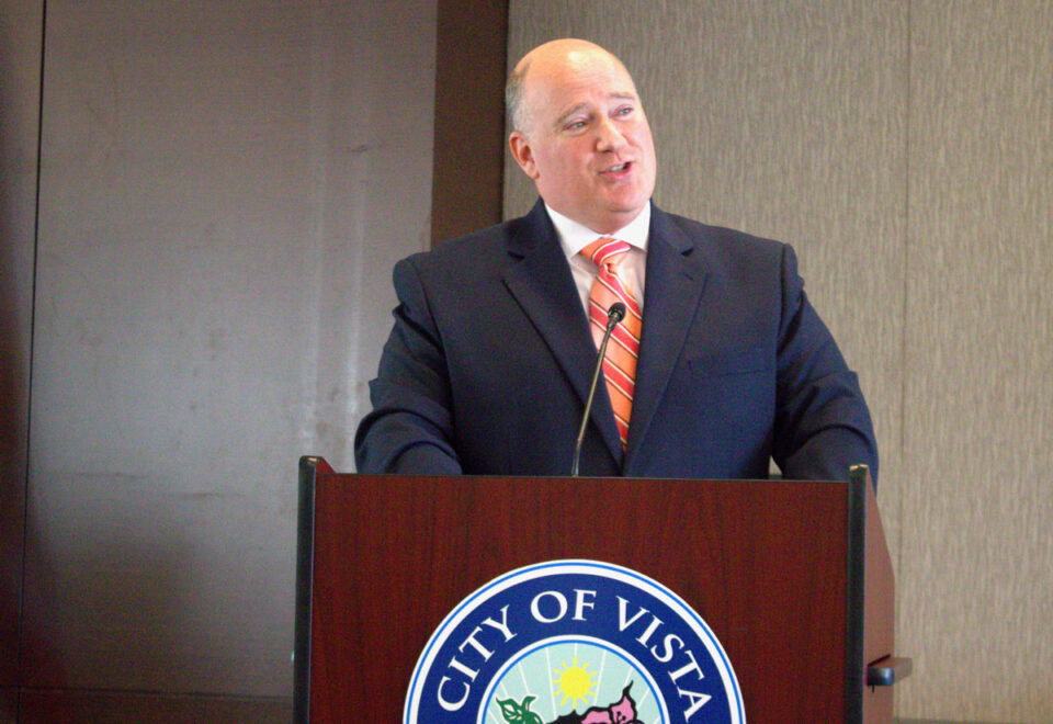 Vista Mayor John Franklin speaks about the 2023 city’s accomplishments during a State of the Community event on Jan. 22 at the Vista Civic Center. Photo by Laura Place