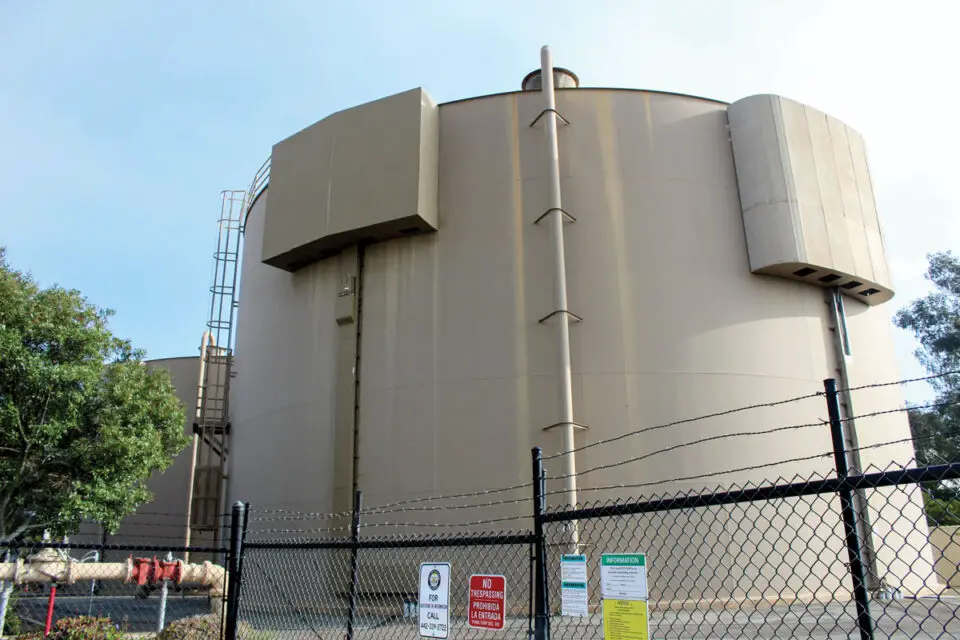 One of three existing recycled water storage tanks in Carlsbad. The city has plans to build another tank for additional reserves. Photo by Jordan P. Ingram