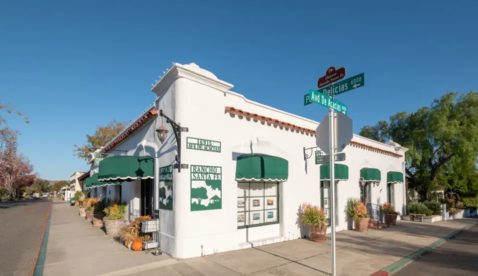 a street view along Paseo Delicias in Rancho Santa Fe. California-based internet provider Race Communications is bringing 10G internet to the unincoporated community. Courtesy photo