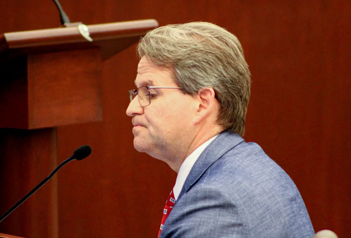 Assistant City Manager Chris McKinney told the concil that calls for police and other emergency services have tripled in the creekbed area. Photo by Samantha Nelson