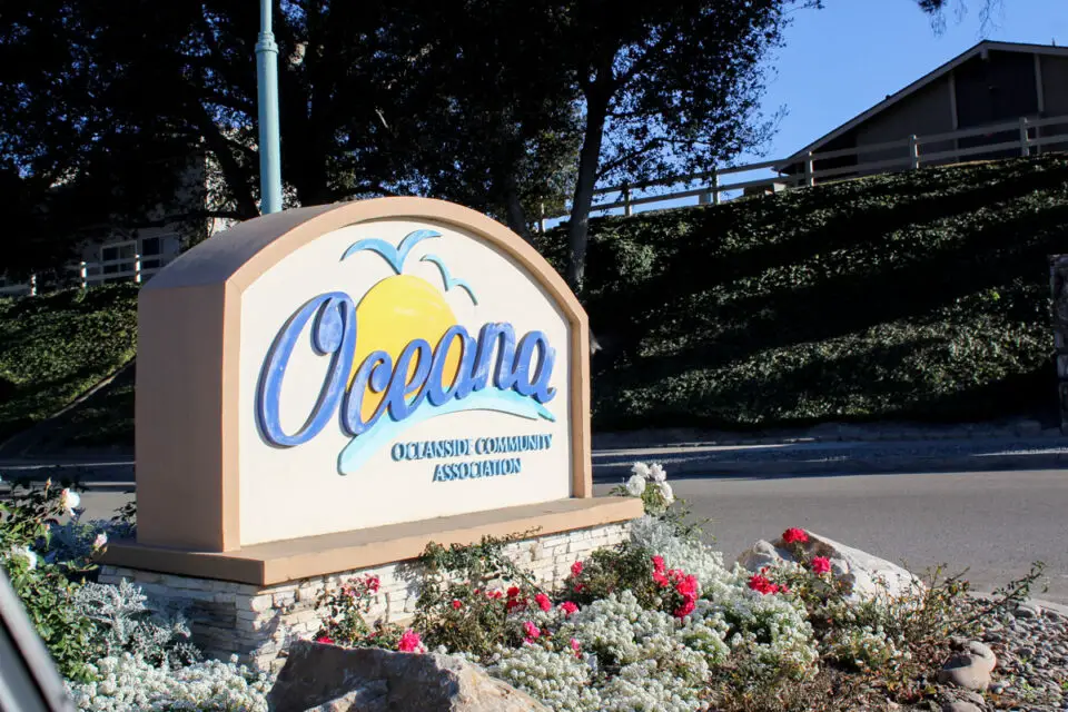 More than 200 residents in the Oceana neighborhood wrote letters in opposition to a six-story ”tower” on Vista Bella. Photo by Samantha Nelson