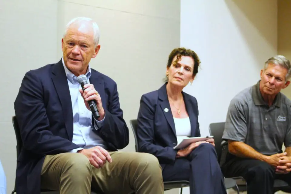 Encinitas Mayor Bruce Ehlers (left), Solana Beach Mayor Lesa Heebner, and Carlsbad Mayor Keith Blackburn participated in the Oct. 23 North County Mayors Forum at Pacific Ridge School. Photo by Leo Place