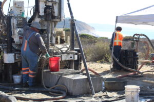 HDR Engineering is conducting boring work at nearly 30 different locations in Del Mar and northern San Diego, drilling holes to collect soil samples to be studied for the LOSSAN Rail Realignment project. Photo by Leo Place