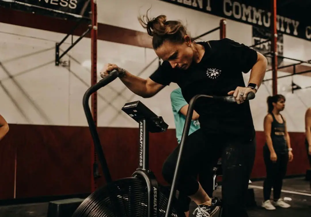 San Marcos nurse and weightlifter Natasha Henson has recently recovered from shoulder surgery, aiming to return to Olympic-style weightlifting competition. Photo by Gloria Torres Photography