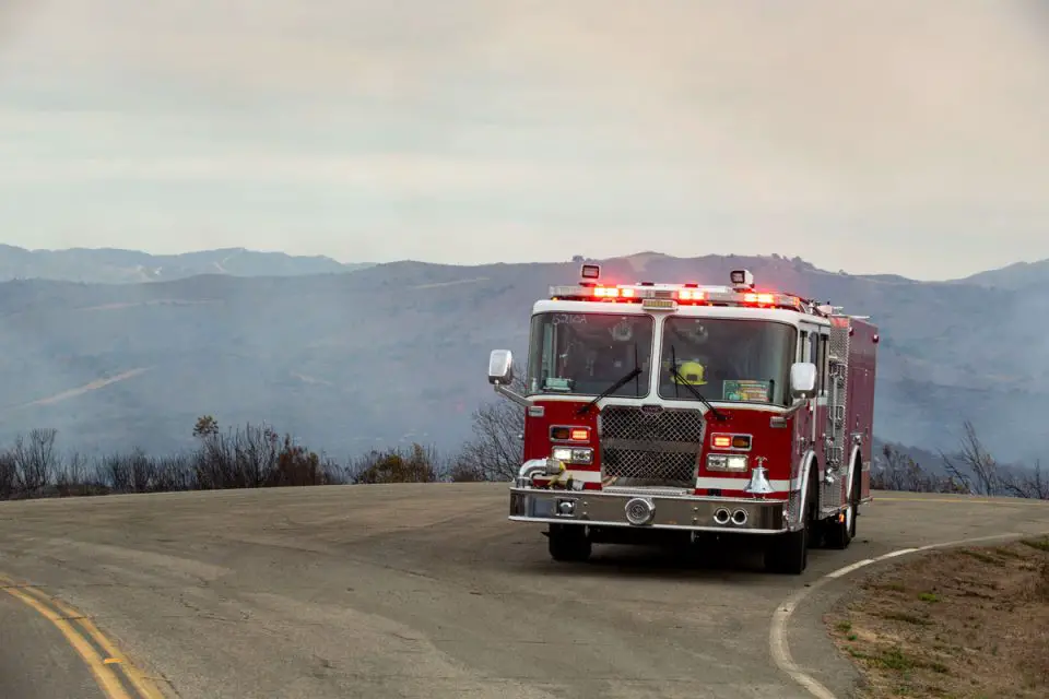 A Camp Pendleton Fire Department truck responds to a fire on base. Photo by Lance Cpl. Kerstin Roberts