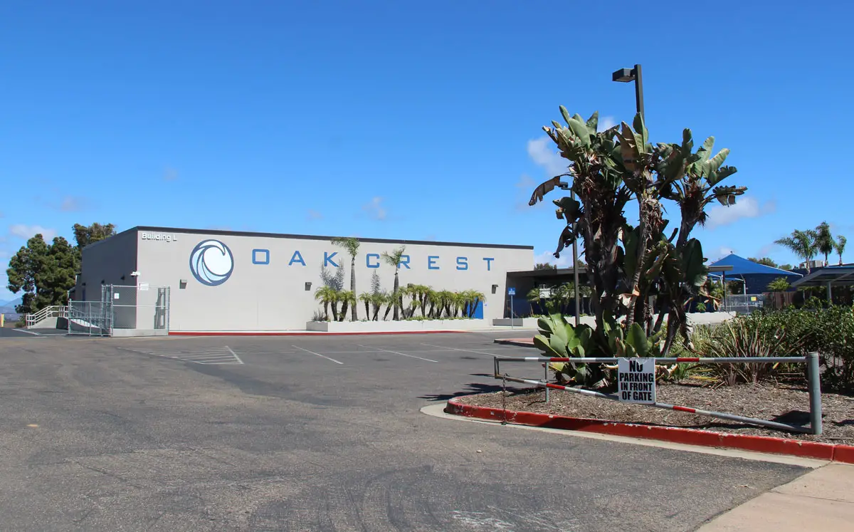 The Leucadia Farmers Market recently reopened at its new location at Oak Crest Middle School. Photo by Jordan P. Ingram