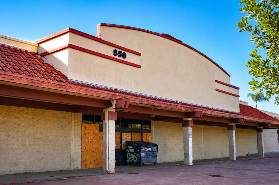 The Vista City Council will consider declaring the former Burlington Coat Factory building at 650 Sycamore Avenue a public nuisance at its Aug. 11 meeting. Photo by Leo Place