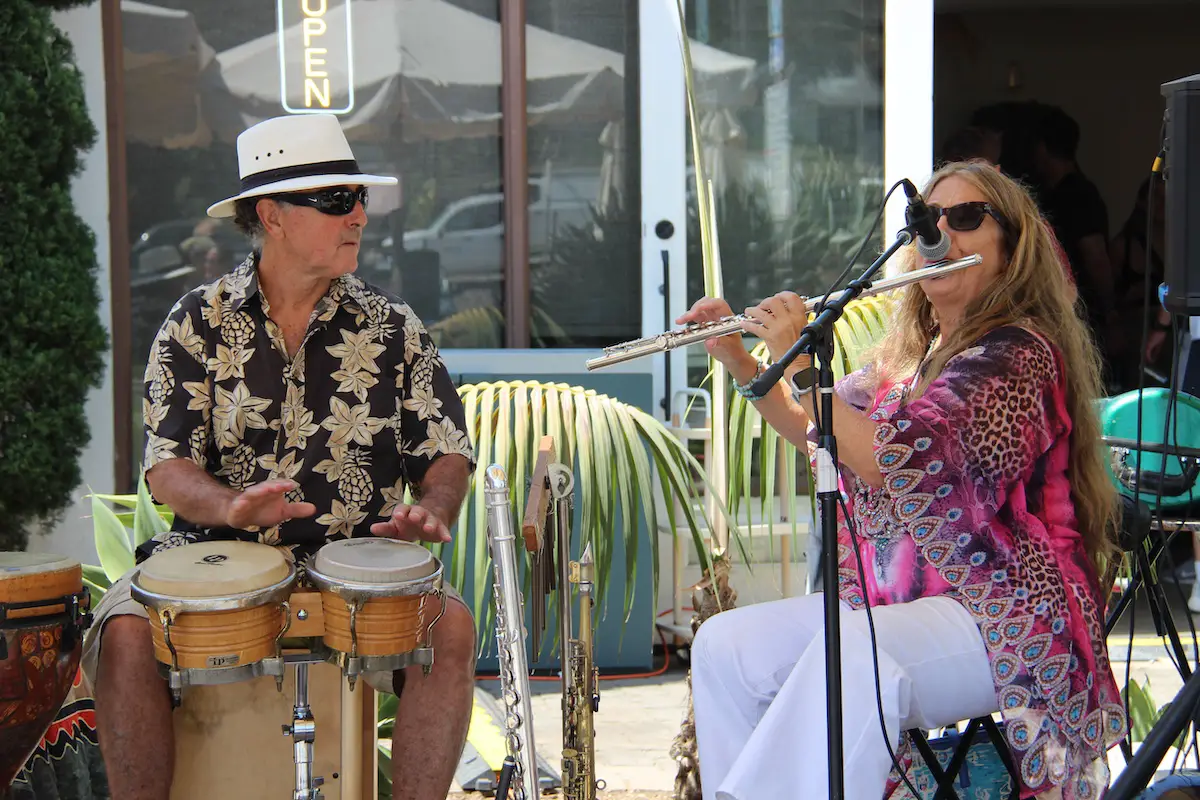 A band plays at LeucadiART Walk. Photo by Cameron Adams