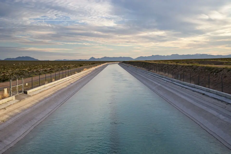 The Colorado River Aqueduct crosses the Mojave Desert on its way to Southern California. The aqueduct is one of two major sources of imported water now serving Burbank. Photo by Tom Grundy