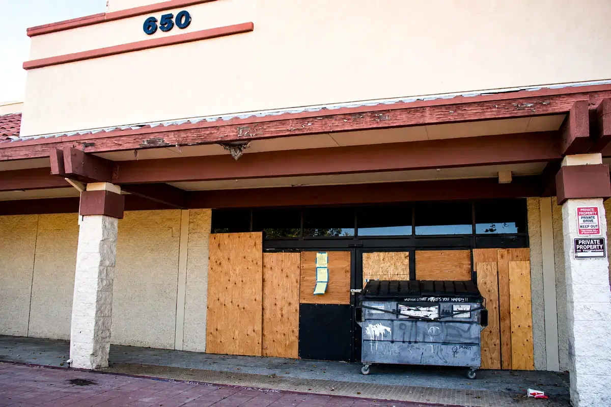 Vista council declares former Burlington building a public nuisance
