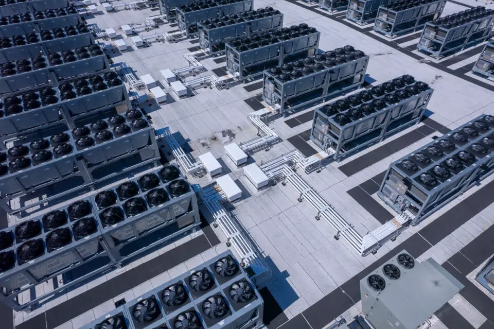 A hyperscale data center in Toronto, Ontario. Photo by MotionPixxleStudio