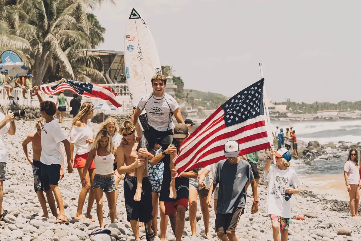 Encinitas’ Jett Maughan is carried on the beach after winning the boys under-18 title at the 2026 ISA World Junior Surfing Championship in El Salvador. The San Dieguito Academy senior won gold in his championship debut. Photo courtesy of ISA Surfing Photo Team