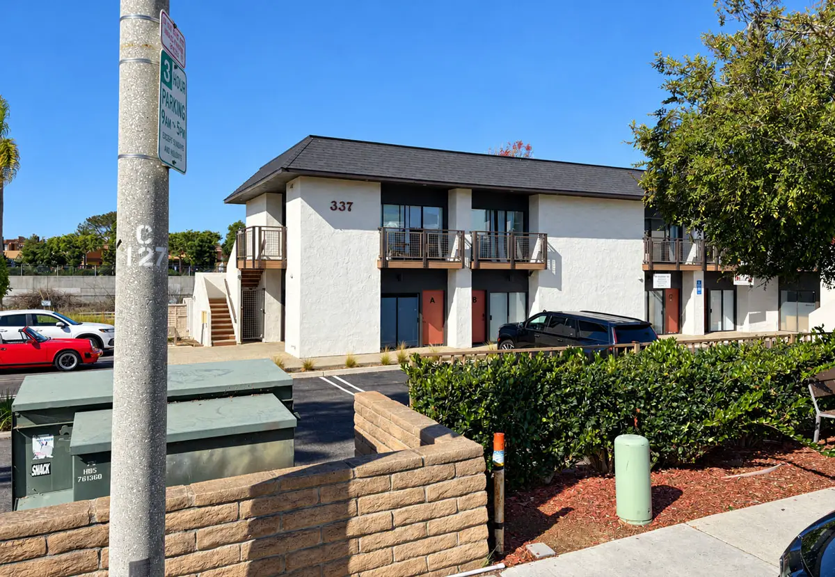 The Solana Beach office building where Investors 1031 Exchange operated. The firm and its founder, Thomas Hinson, face multiple lawsuits over their business dealings. Photo by Jordan P. Ingram