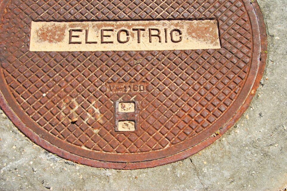 Electrical manhole cover