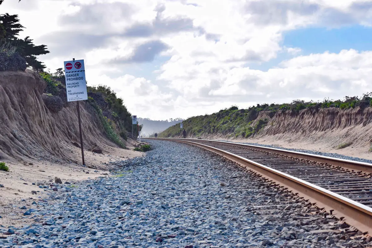 Train tracks in Del Mar near the bluffs.
